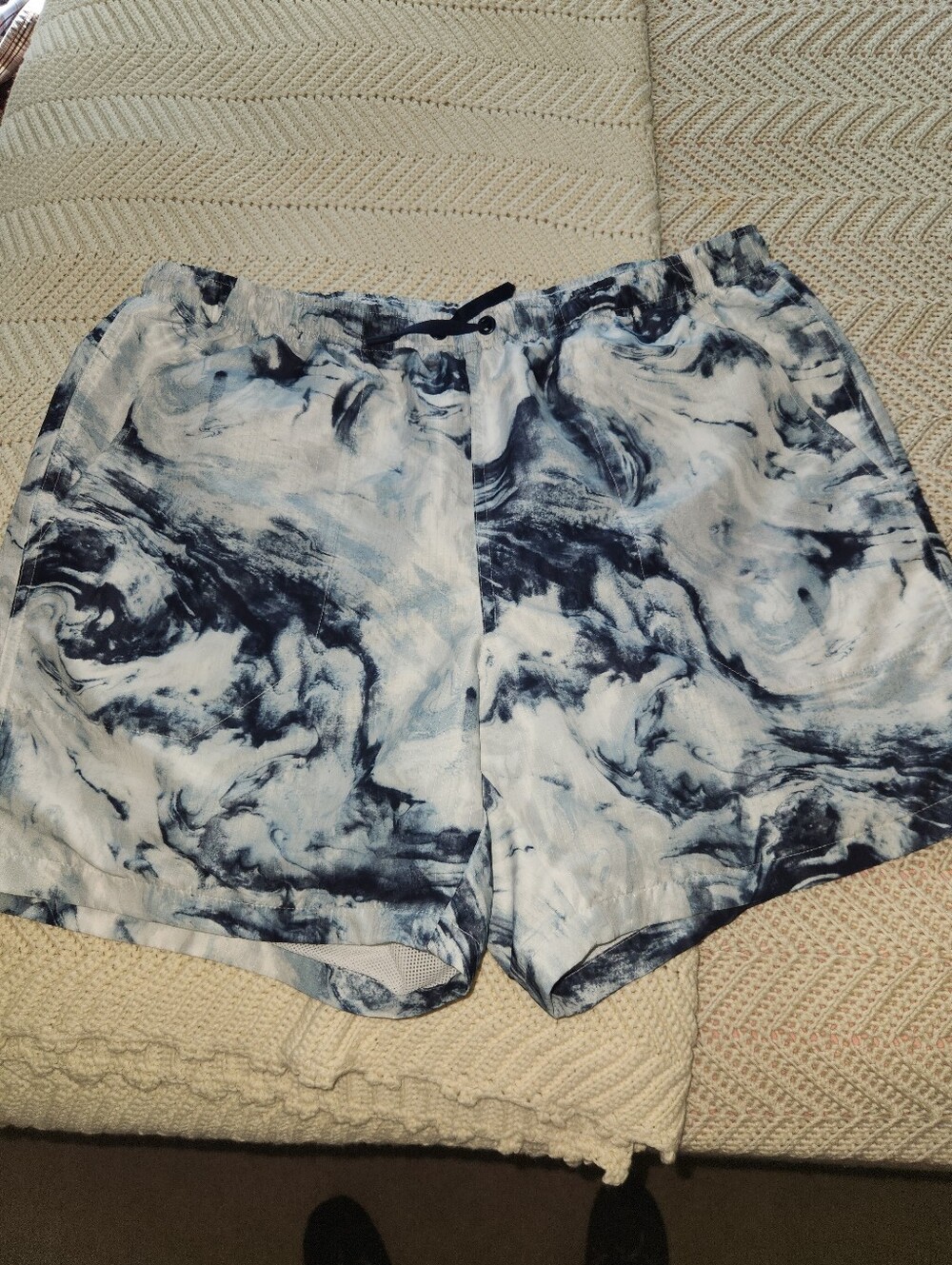 Men's Marble-Print Swin Trunks Shorts - Blue/White